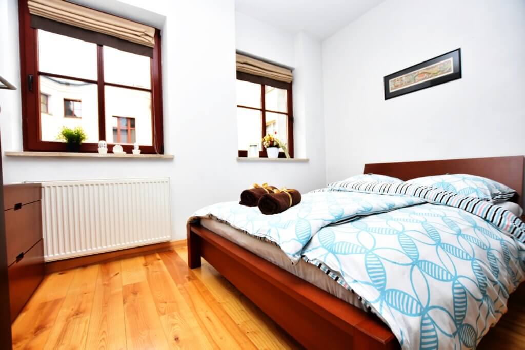 Wroclaw Apartments book rent room, close to market