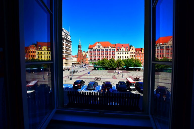 Wroclaw Apartments book rent room, close to market